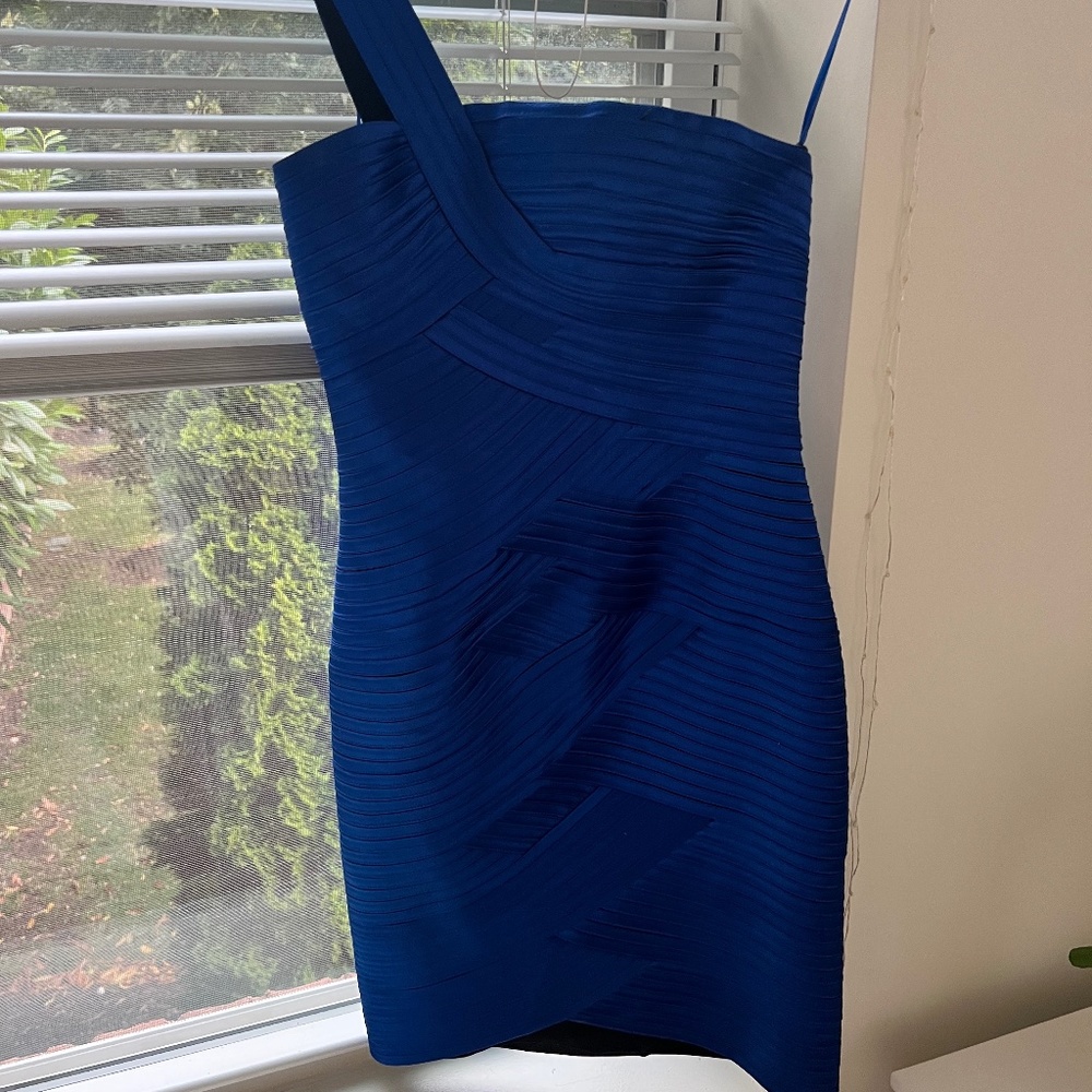 BCBGMaxAzria Bodycon Mini Blue Dress in Size 4